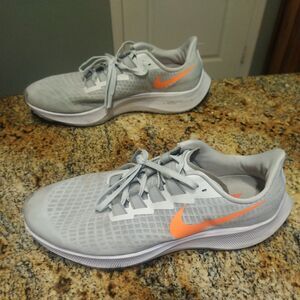 Nike Mens Air Zoom Pegasus 37 BQ9646-012 Gray Running Shoes Sneakers Size 11.5